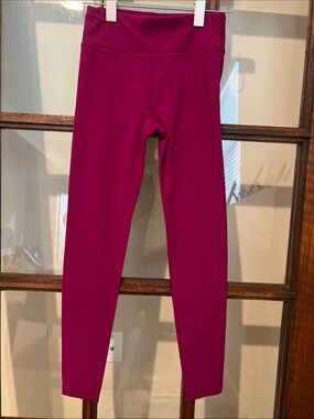 Athleta Girls Fuchsia Performance Leggings